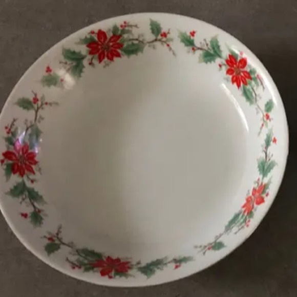 Trisa China 1693 Poinsettia & Holly - LOT OF (6) 8" COUPE SOUP BOWLS - Picture 4 of 9
